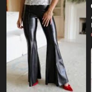 AMANDA UPRICHARD
HUGHES FAUX LEATHER PANTS - BLACK small nwt $225